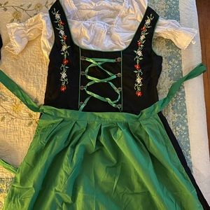 Never-worn Oktoberfest costume!